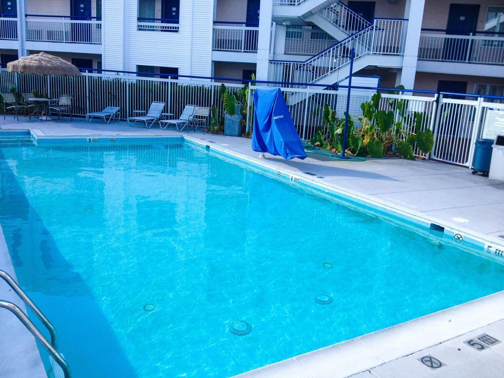 Hotel Baymont By Wyndham Wilmington Extérieur photo